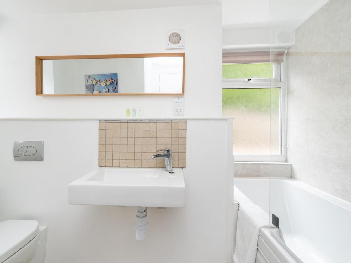 Pass The Keys Lovely 1 Bed Apartment With Free Parking Bath Eksteriør billede